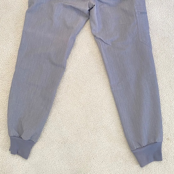 Figs Zamora Jogger Scrub Pants in Graphite XSP Petite - Picture 9 of 9